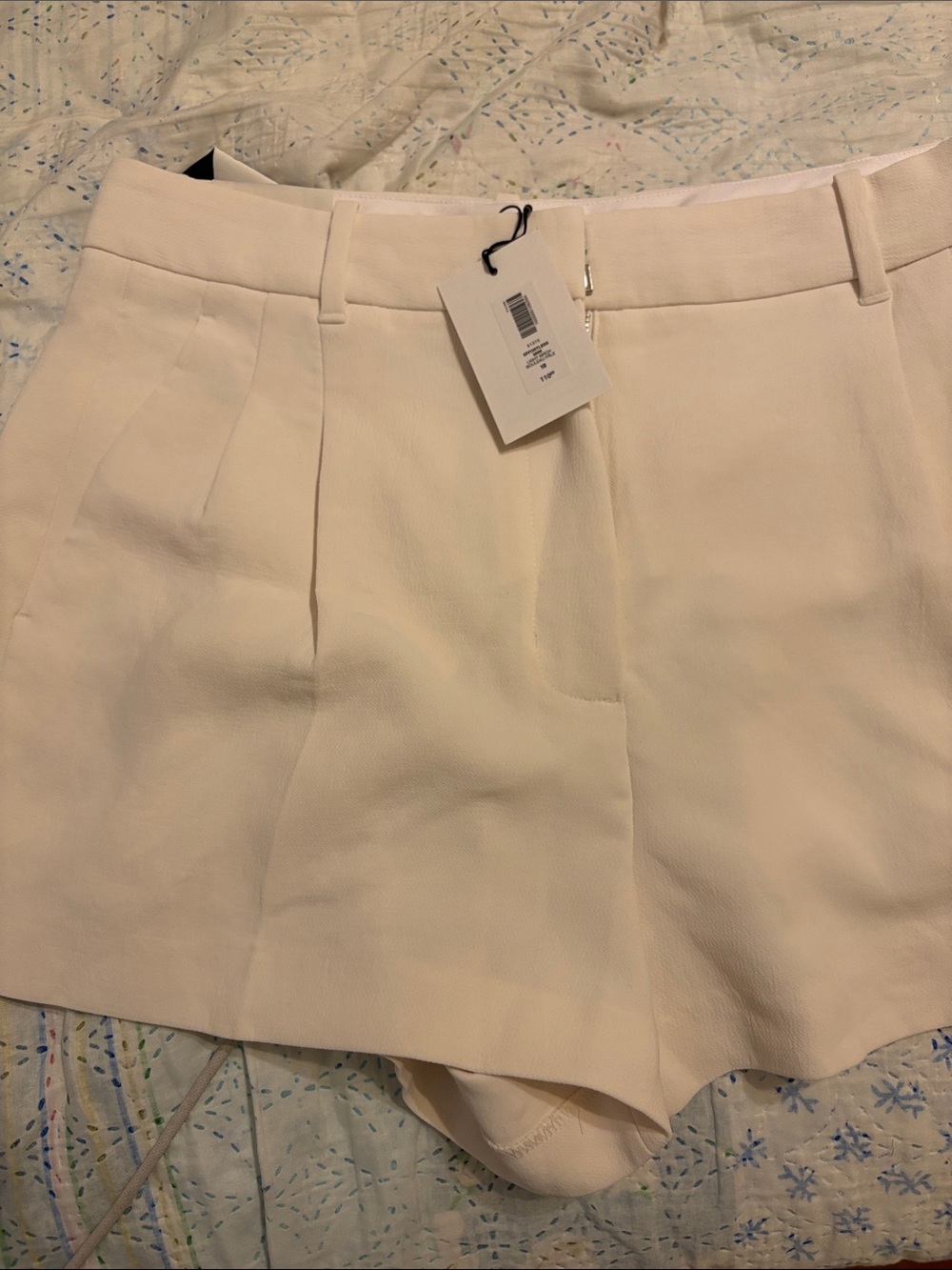 Aritzia effortless mini short